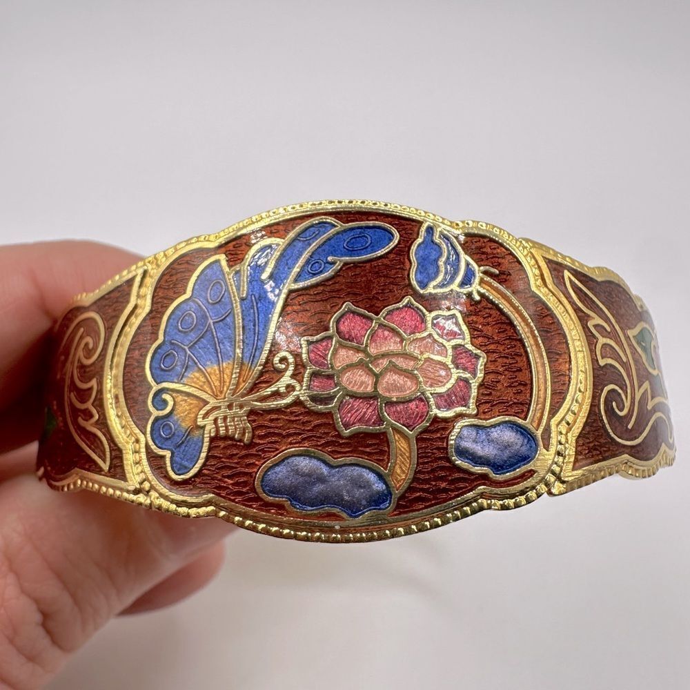 Beautiful cloisonné butterfly and flower clamp hinged bracelet!